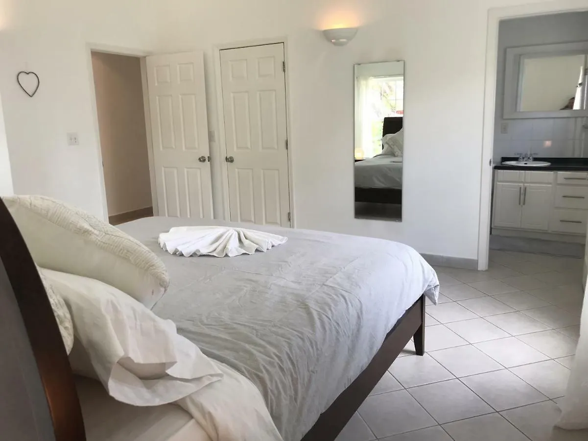 The White House Villa Jolly Harbour 0*,