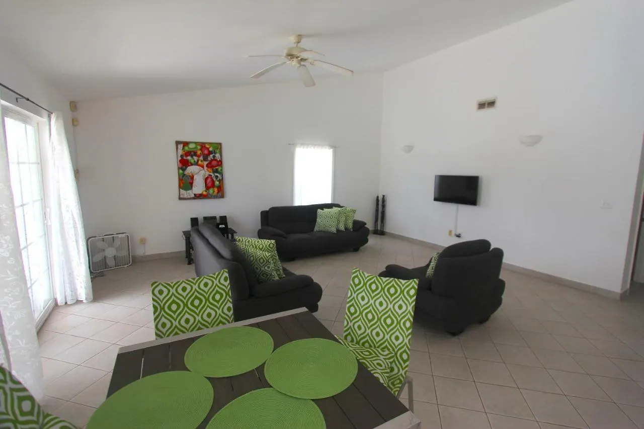 The White House Vila Jolly Harbour